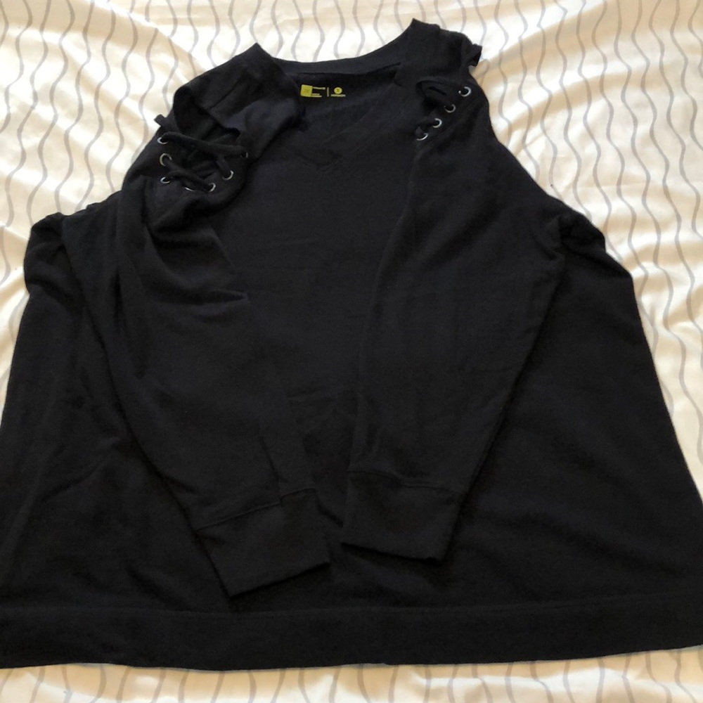 Xersion Black Cold shoulder sweatshirt size 2x